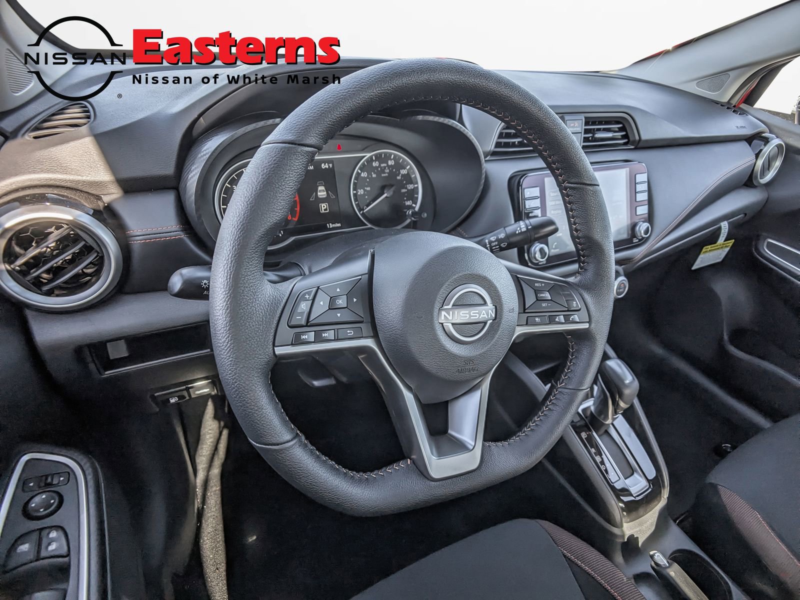 New 2025 Nissan Versa SR w/ Trunk Package image 13