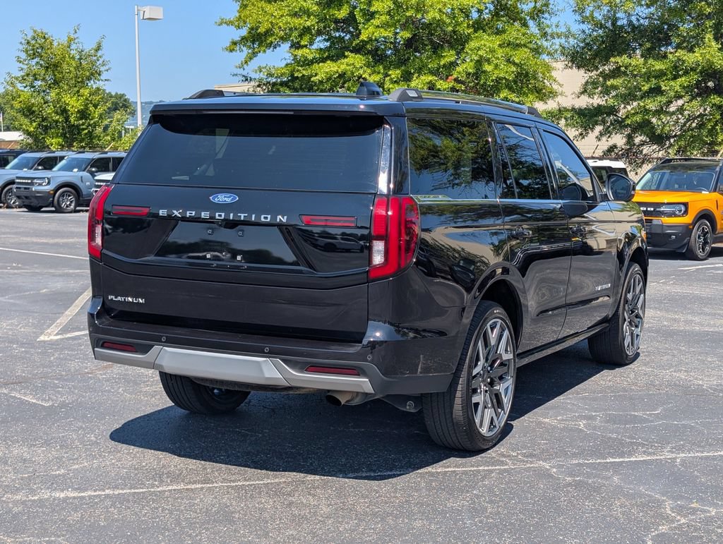 Used 2025 Ford Expedition Platinum w/ Platinum Ultimate Package AWD/4WD image 6