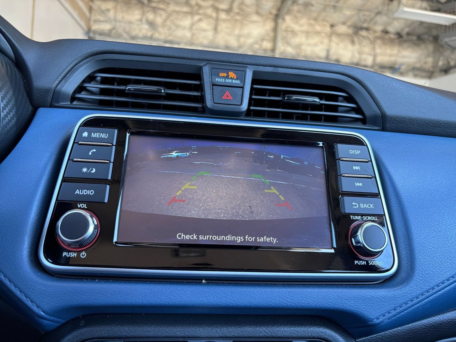 Used 2025 Nissan Versa SV FWD image 21