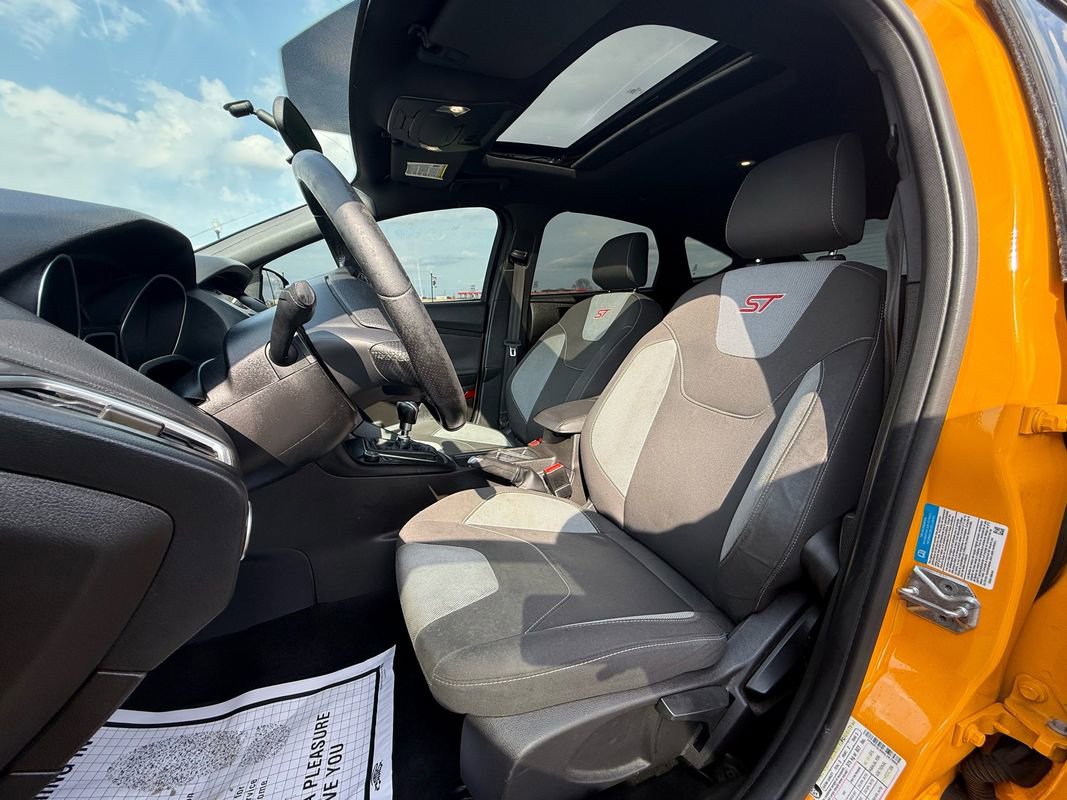 Used 2016 Ford Focus ST image 8