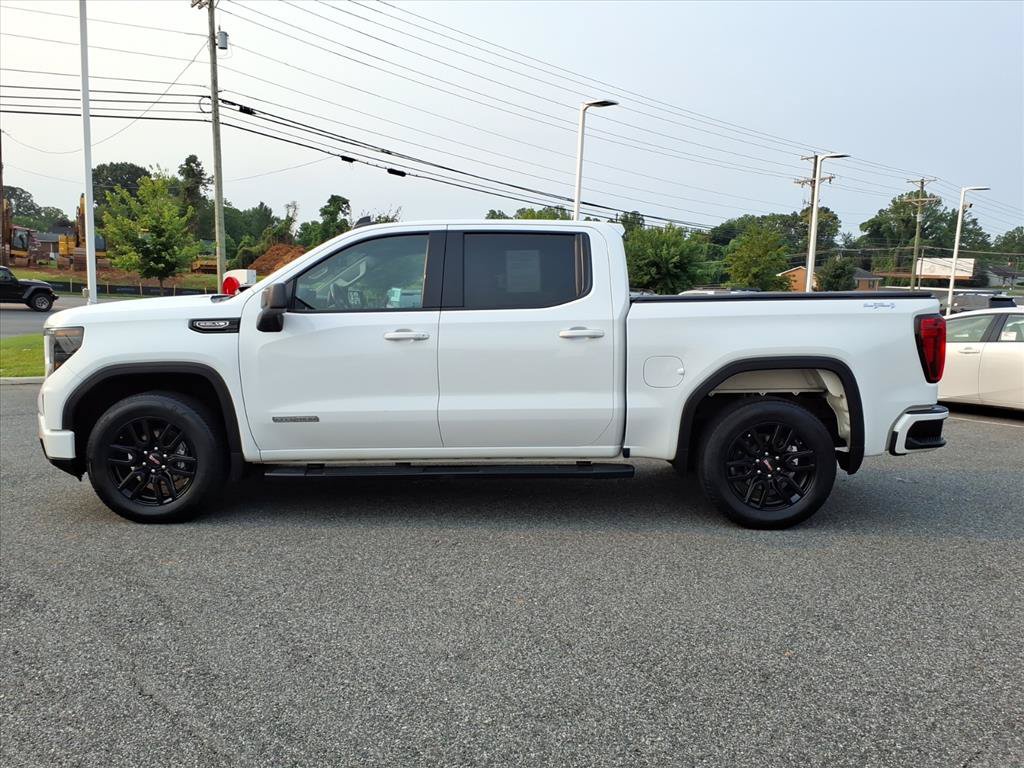 Used 2022 GMC Sierra 1500 Elevation w/ LPO, Elevation Black Package AWD/4WD image 13