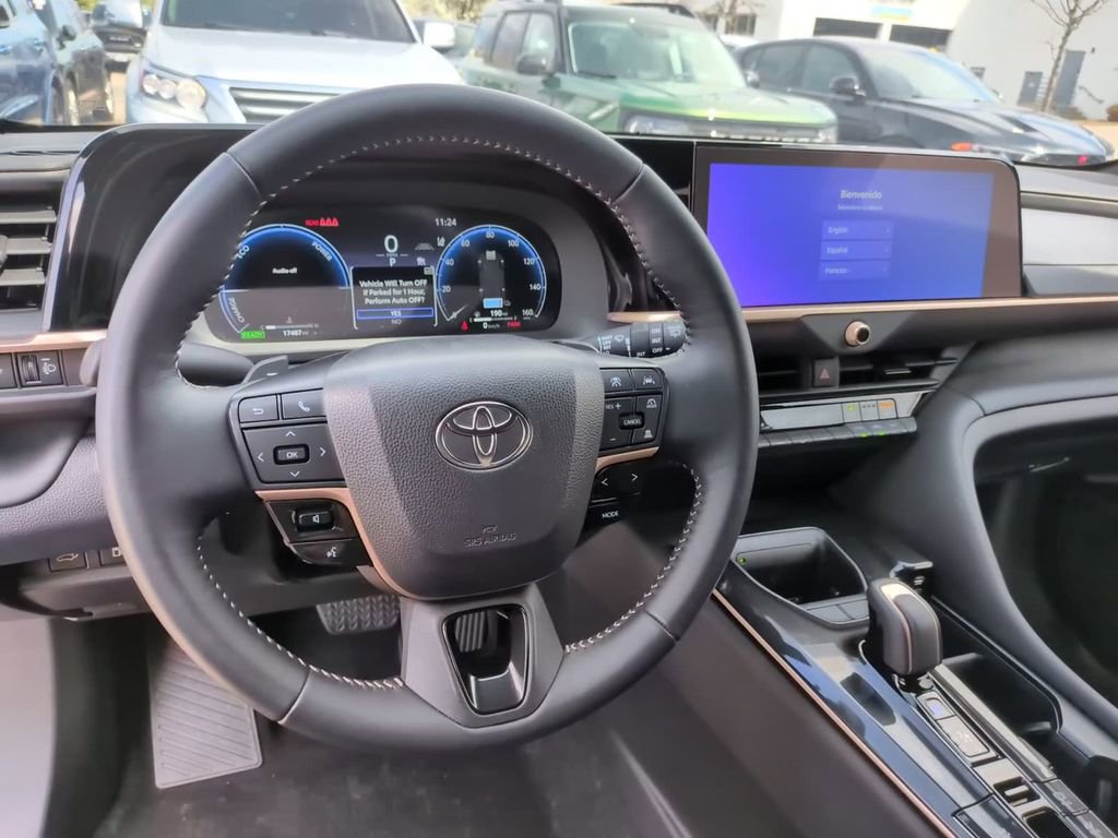 Used 2025 Toyota Crown Signia AWD/4WD image 33