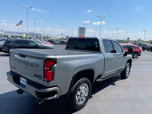 Used 2024 Chevrolet Silverado 2500 High Country w/ Technology Package AWD/4WD image 5