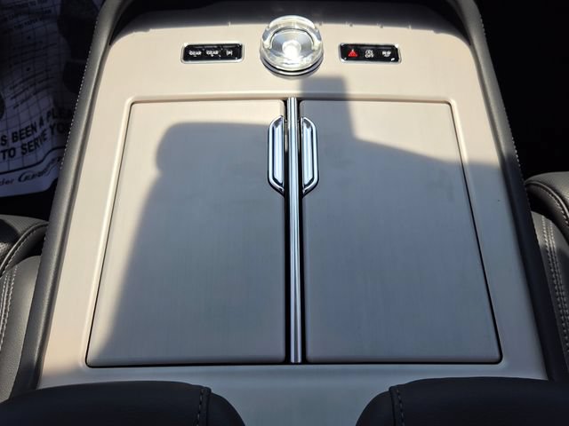 New 2027 Lincoln Navigator Reserve AWD/4WD image 18