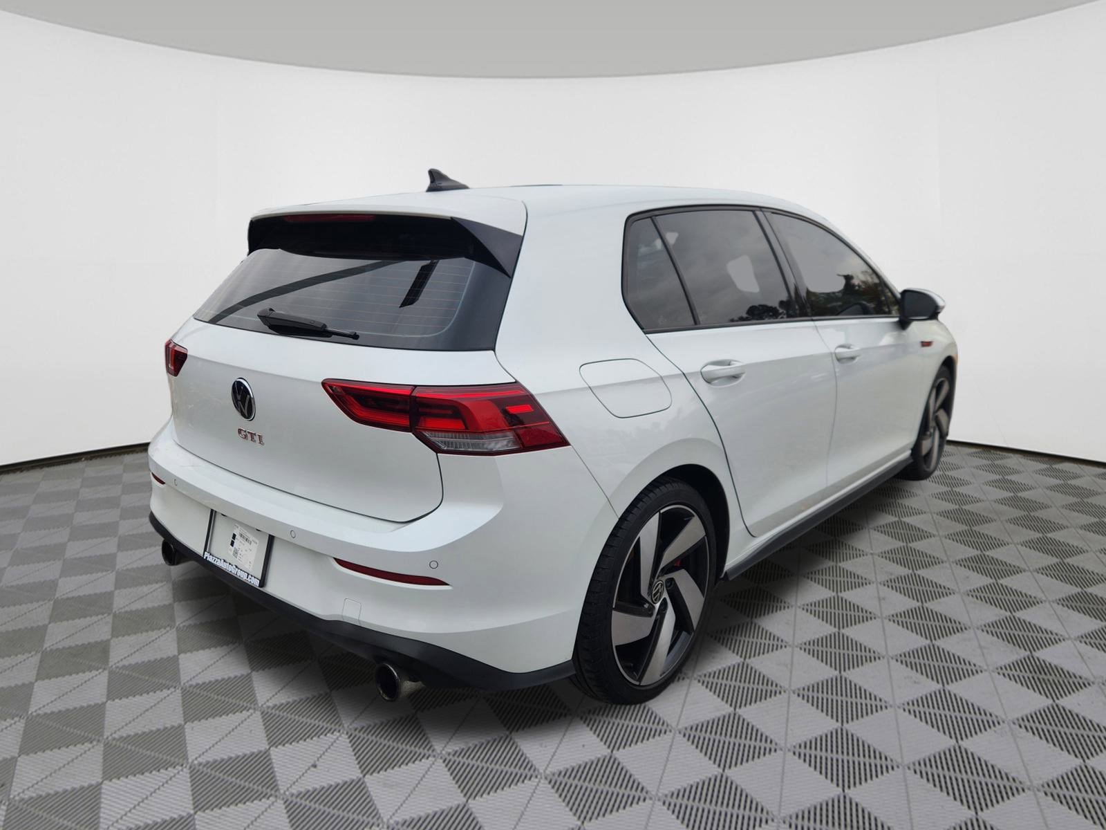 Used 2022 Volkswagen GTI S image 4
