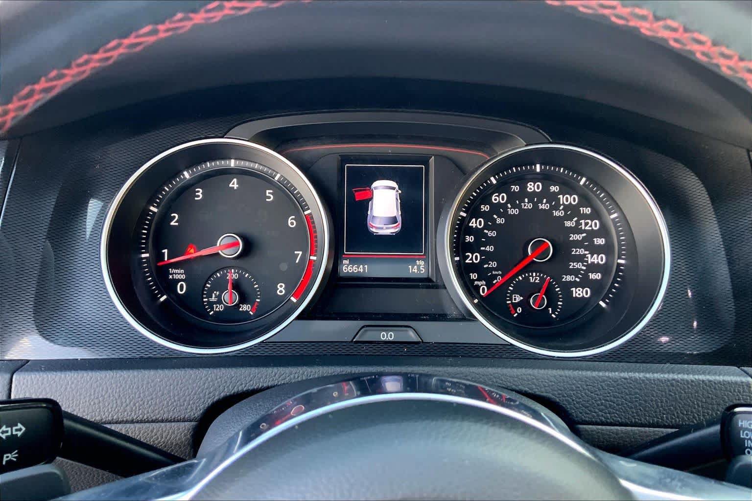 Used 2017 Volkswagen GTI SE FWD image 25