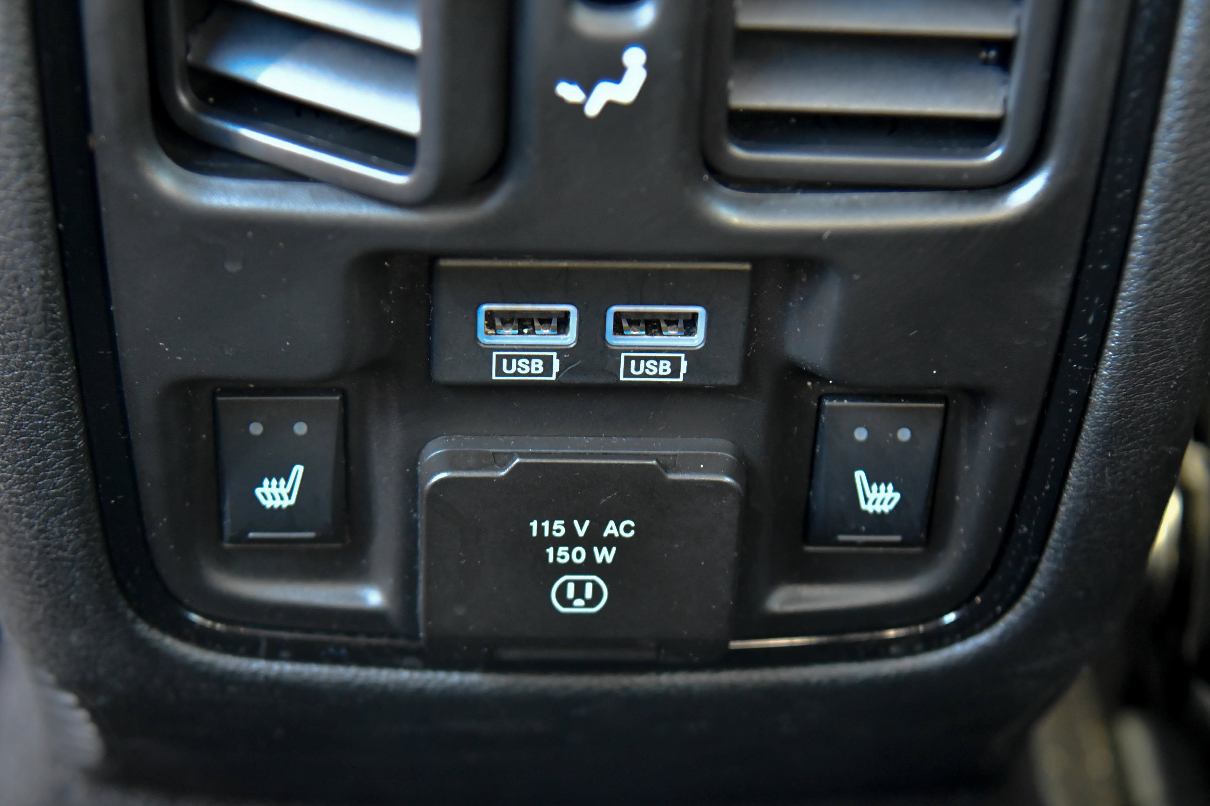 Used 2025 Dodge Durango GT AWD/4WD image 42