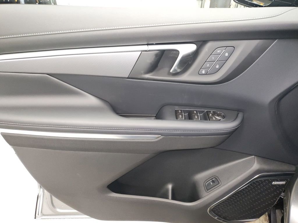 New 2026 Buick Enclave Sport Touring w/ Power Package image 27