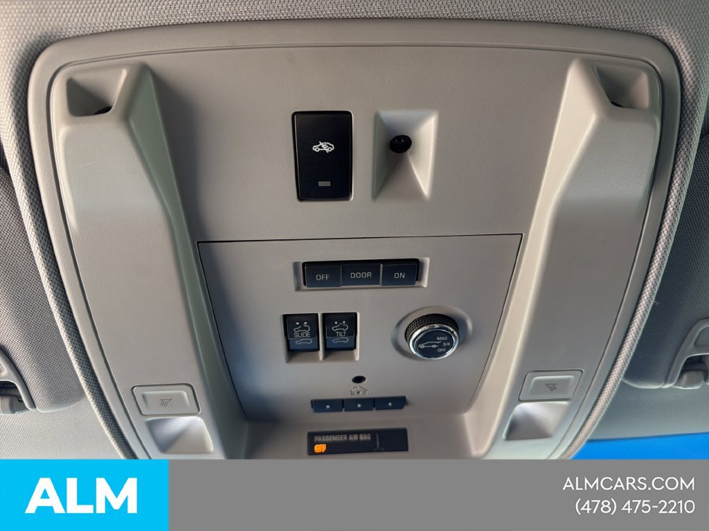 Used 2015 Cadillac Escalade Luxury RWD image 12