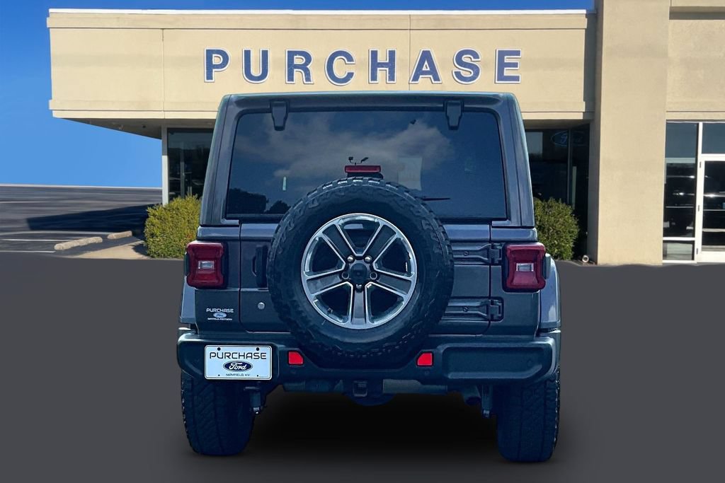 Used 2018 Jeep Wrangler Unlimited Sahara AWD/4WD image 5