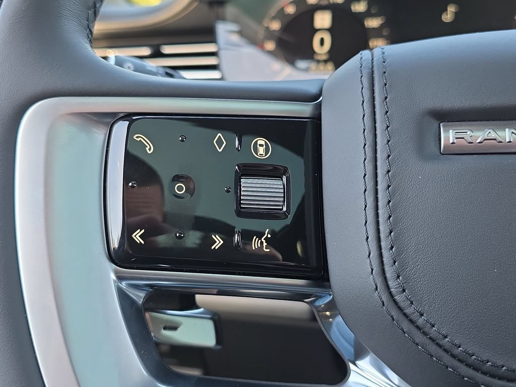 New 2026 Land Rover Range Rover SV AWD/4WD image 17
