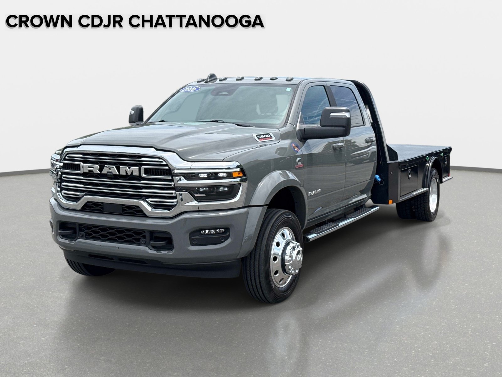 Used 2026 RAM 5500 4x4 Crew Cab w/ Laramie Trim Package image 8