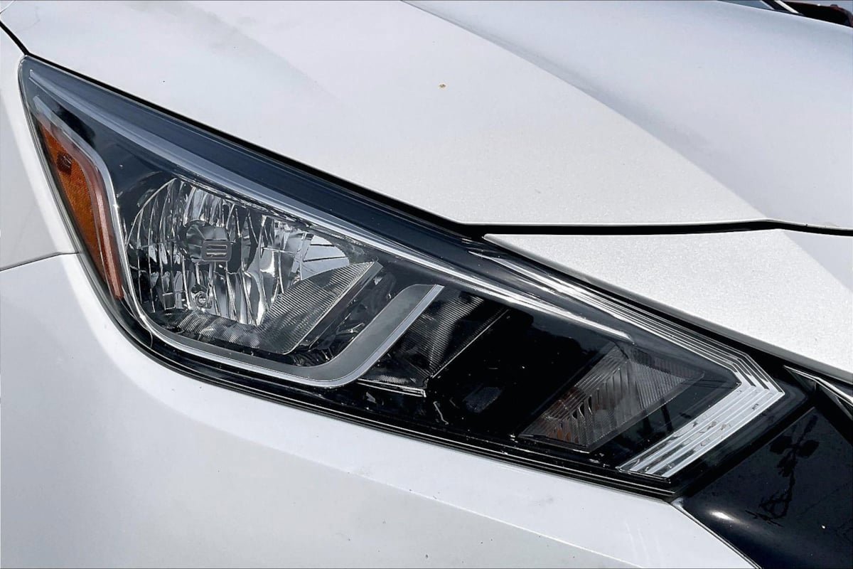 Used 2021 Nissan Versa SV image 29