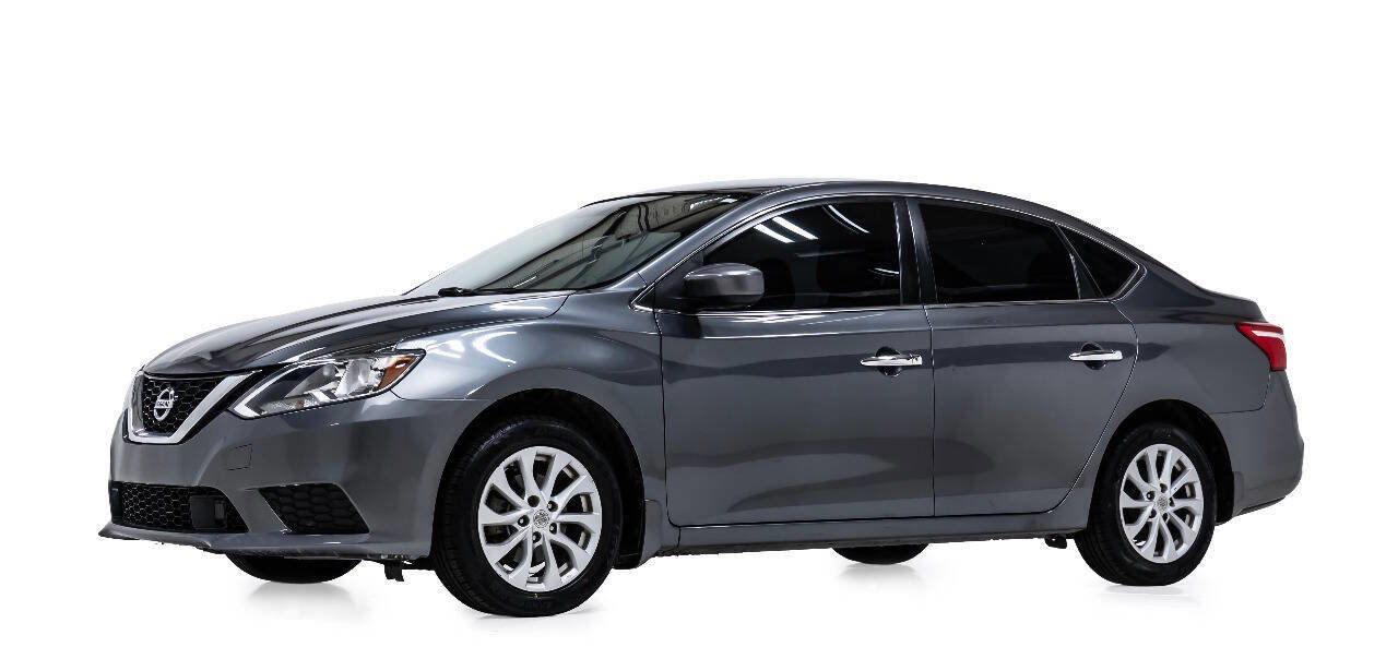 Used 2018 Nissan Sentra SV FWD image 2