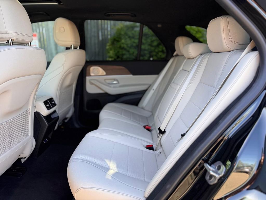 Used 2025 Mercedes-Benz GLE 450 4MATIC image 23