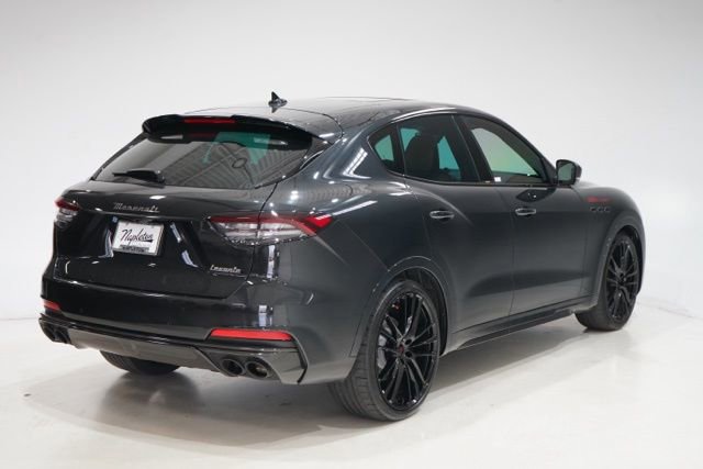 Used 2024 Maserati Levante Trofeo image 7