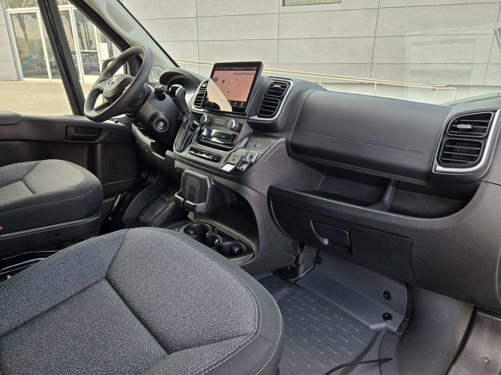 New 2026 RAM ProMaster 1500 w/ Quick Order Package 22G SLT image 30