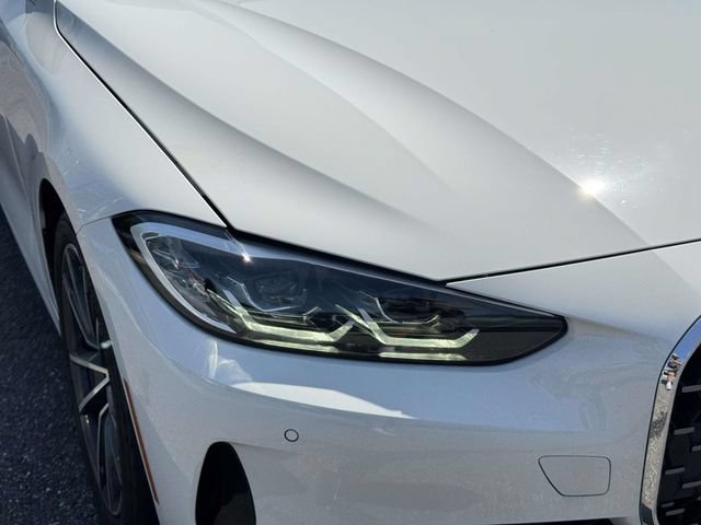 Used 2024 BMW 430i Convertible w/ Convenience Package RWD image 9