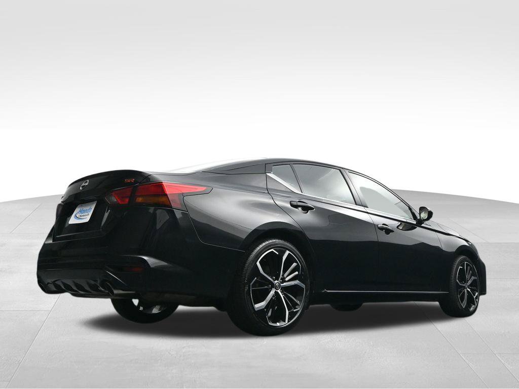 Used 2025 Nissan Altima 2.5 SR FWD image 40