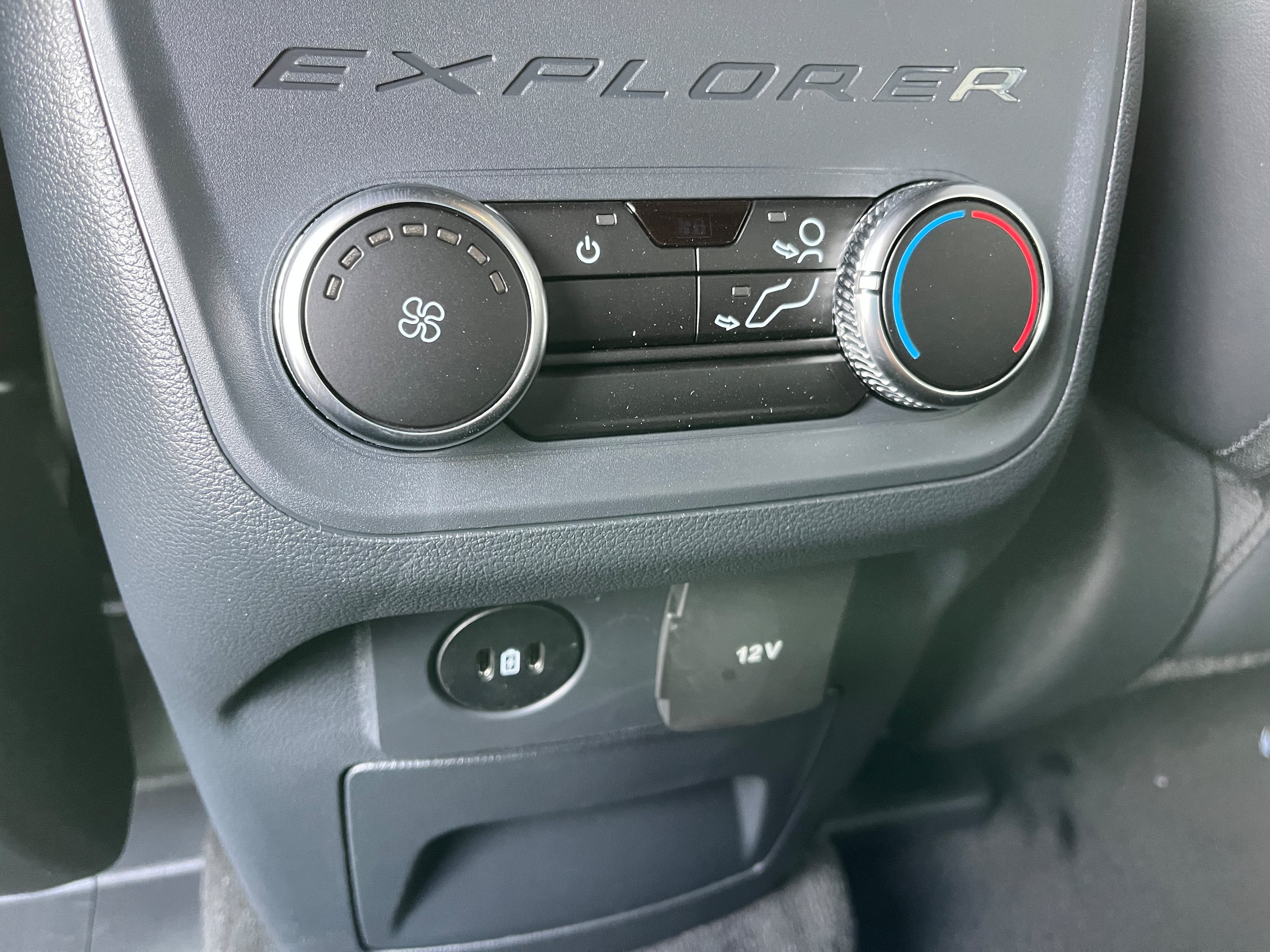 New 2027 Ford Explorer ST-Line AWD/4WD image 14