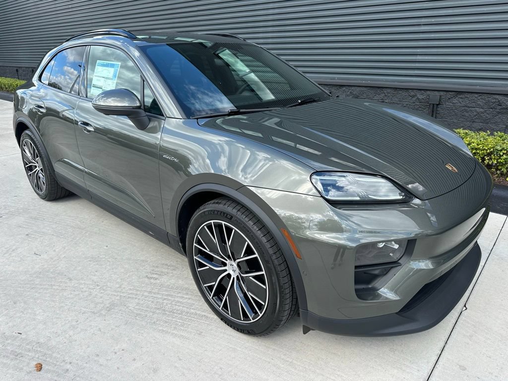 Used 2026 Porsche Macan Electric RWD image 11