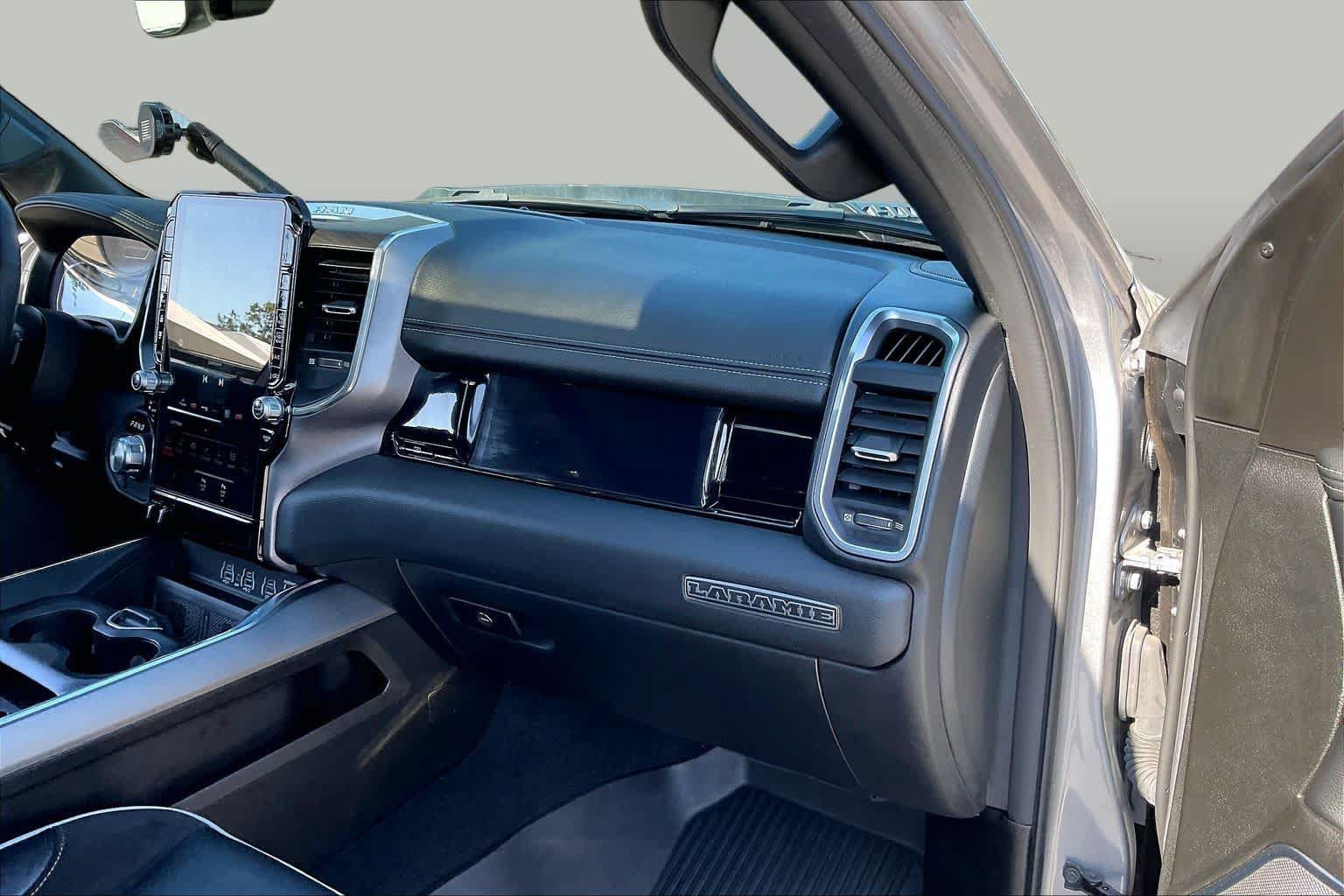 Used 2025 RAM 1500 Laramie w/ Night Edition AWD/4WD image 18