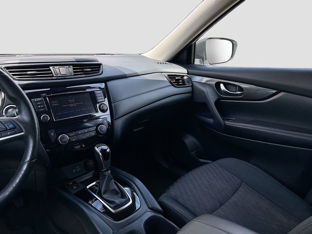 Used 2019 Nissan Rogue SV w/ Premium Package image 18