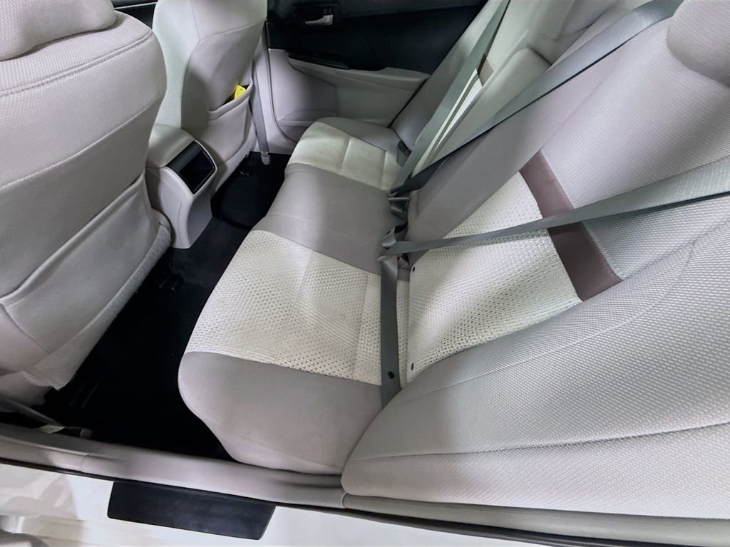 Used 2014 Toyota Camry LE FWD image 24