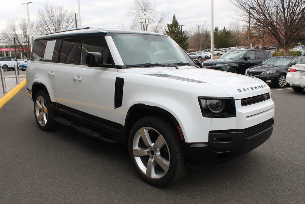 New 2026 Land Rover Defender 130 X-Dynamic SE image 9