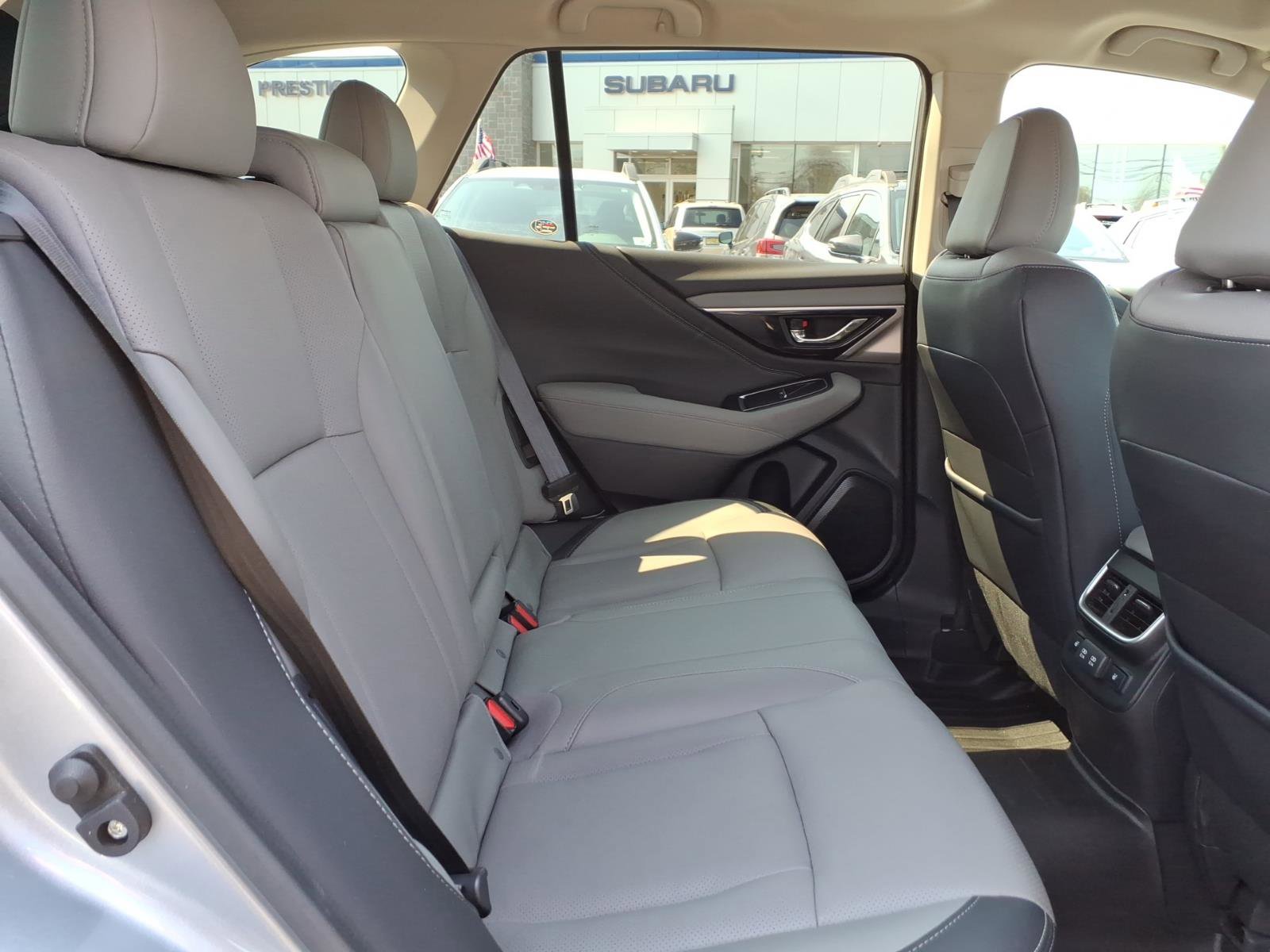 Used 2020 Subaru Outback Limited w/ Popular Package #2 image 12