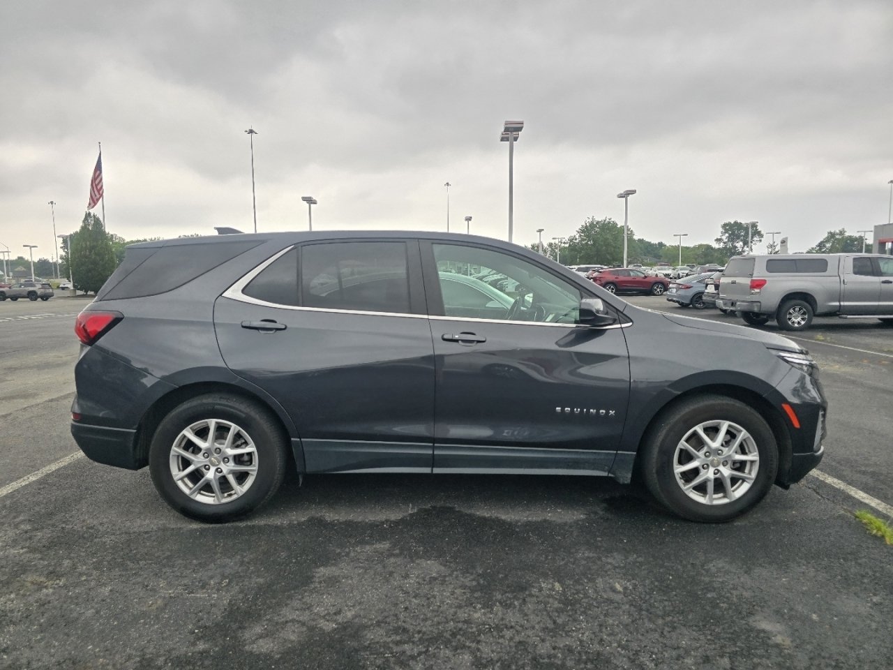 Used 2022 Chevrolet Equinox LT FWD image 9