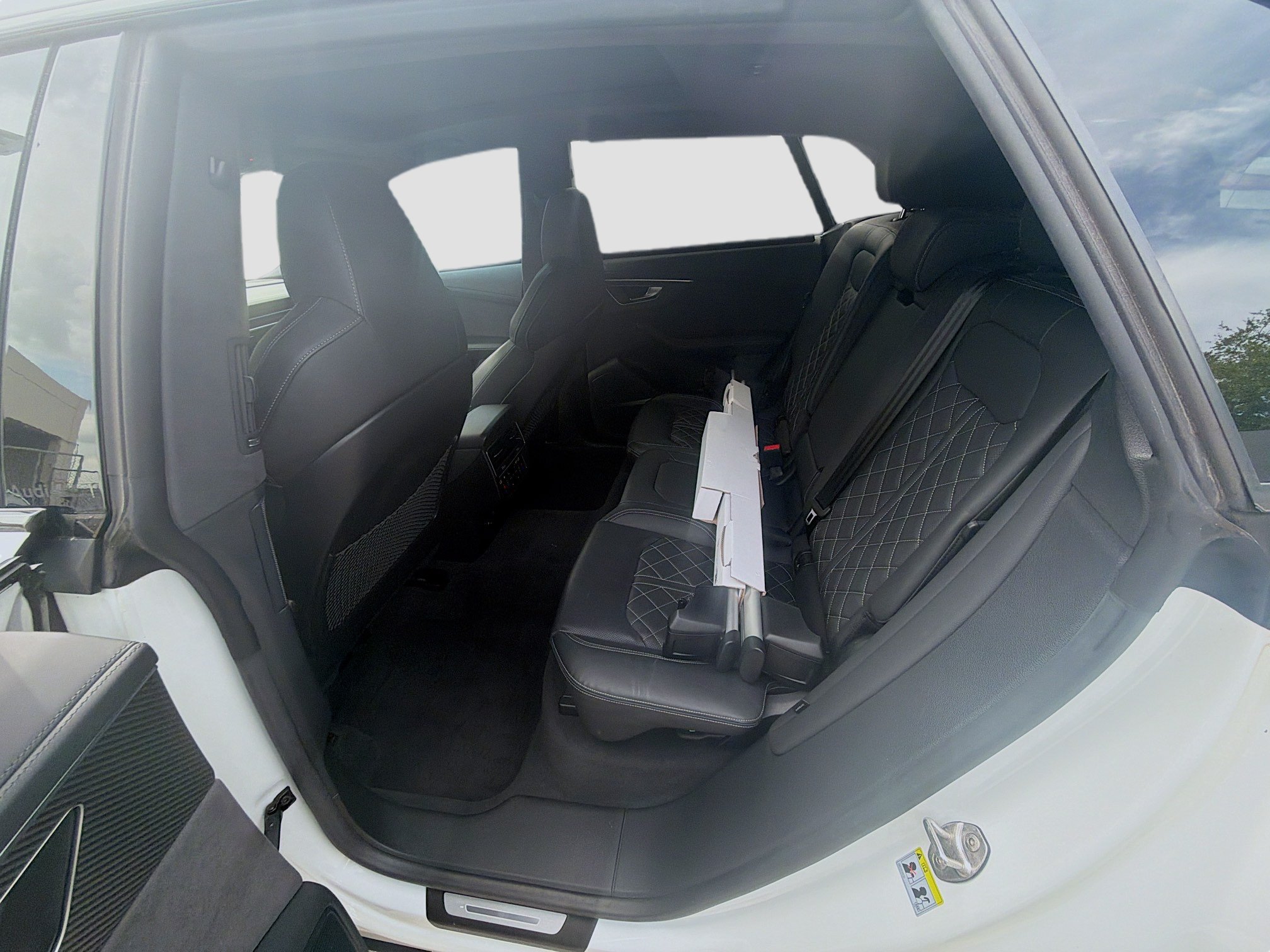 Used 2024 Audi SQ8 Prestige AWD/4WD image 24