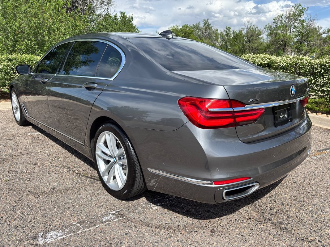 Used 2016 BMW 750i xDrive AWD/4WD image 10