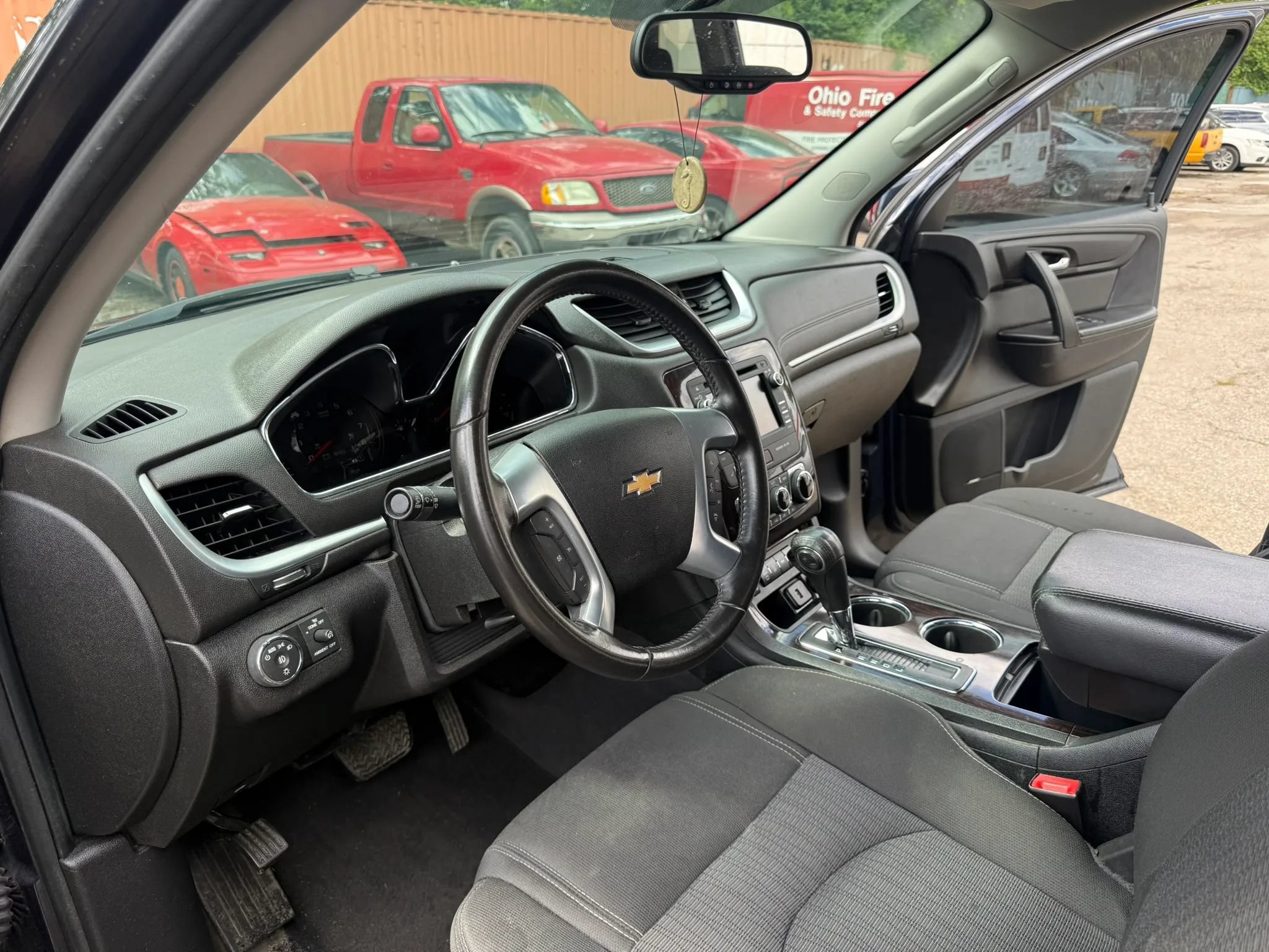 Used 2015 Chevrolet Traverse LT AWD/4WD image 11