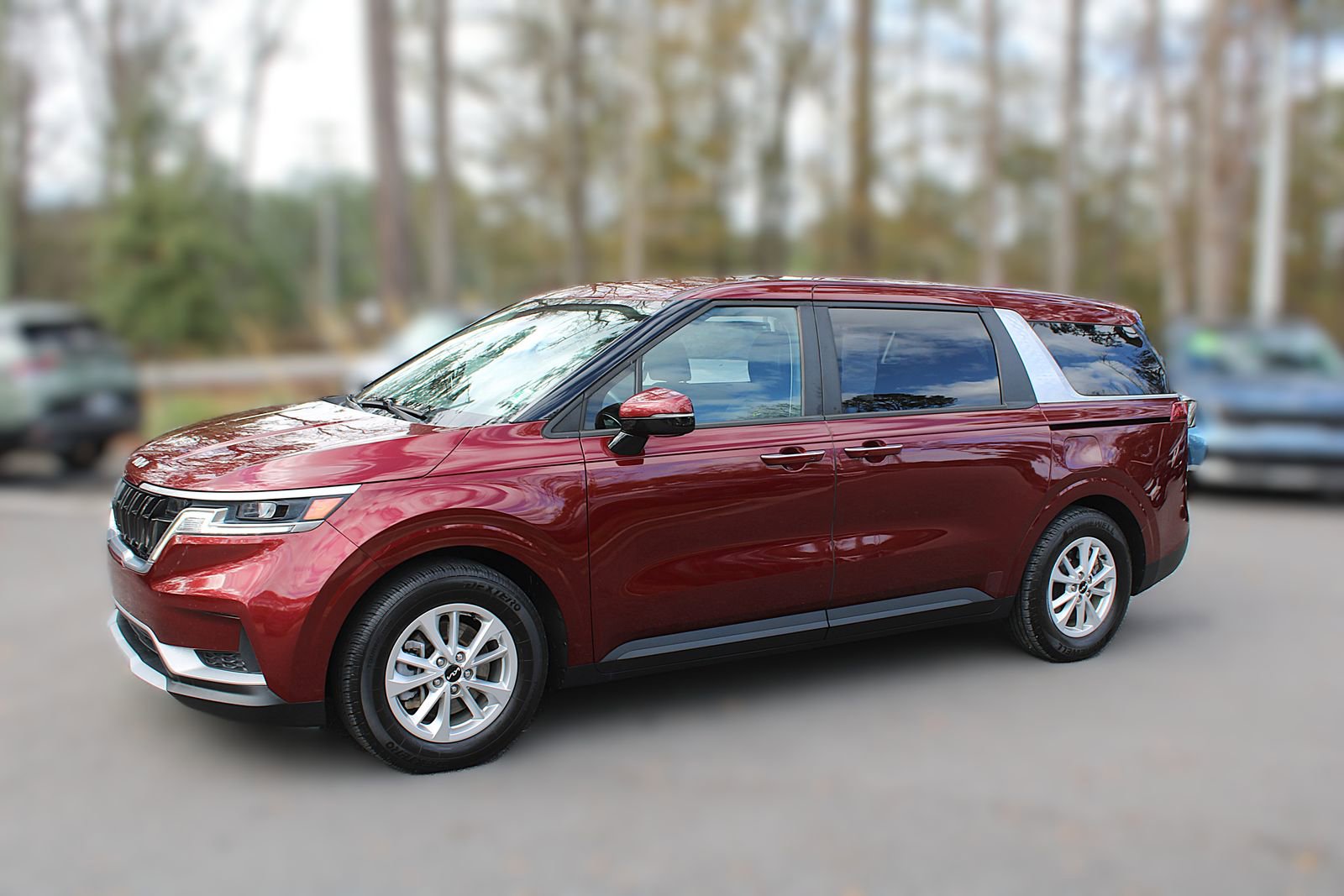 Used 2022 Kia Carnival LX image 4