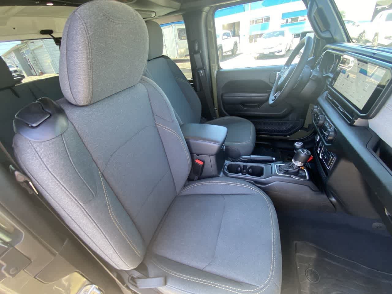 Used 2025 Jeep Wrangler Sport AWD/4WD image 23