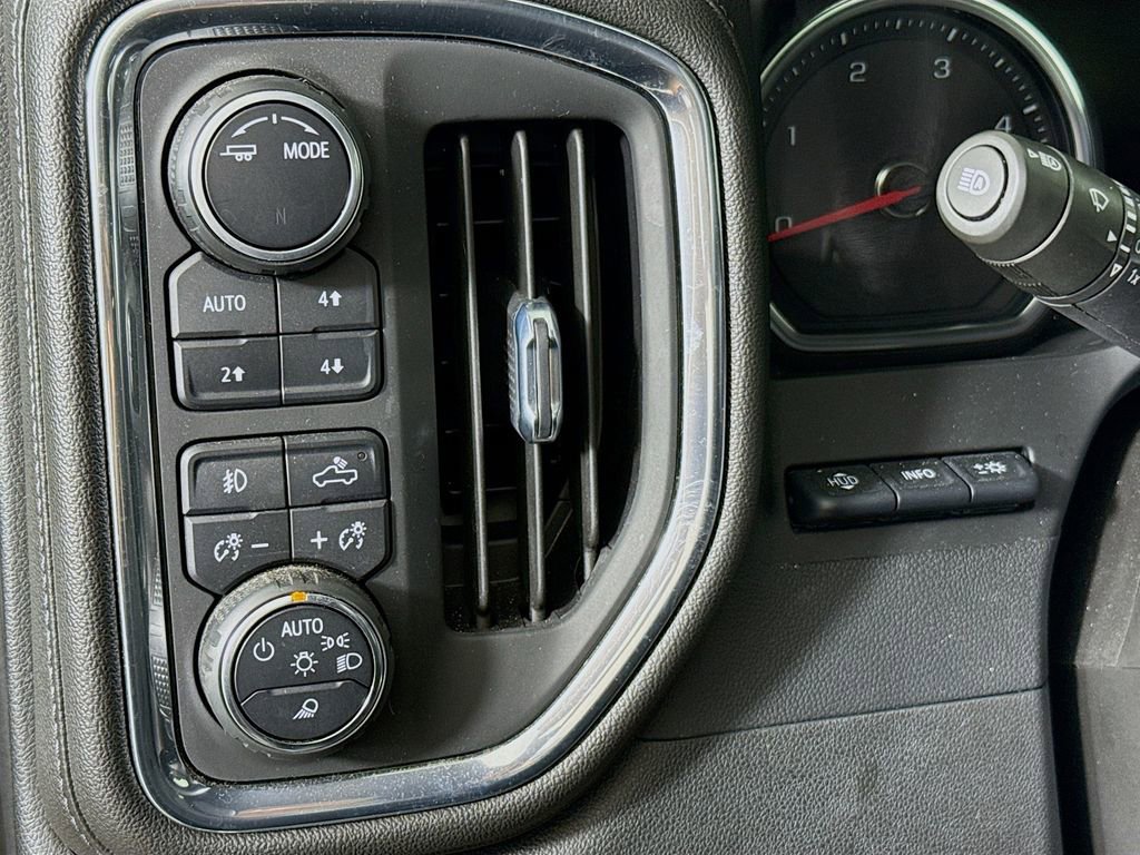 Used 2022 Chevrolet Silverado 2500 LTZ w/ LTZ Plus Package image 10