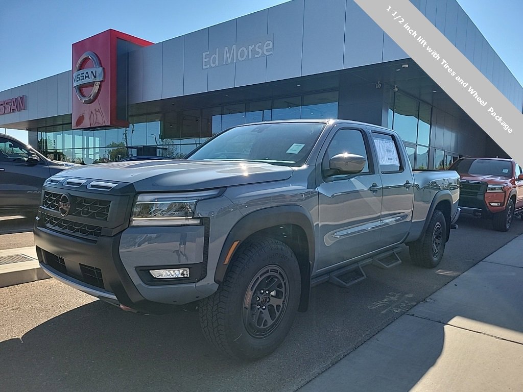 New 2025 Nissan Frontier PRO-4X w/ Black Accent Package