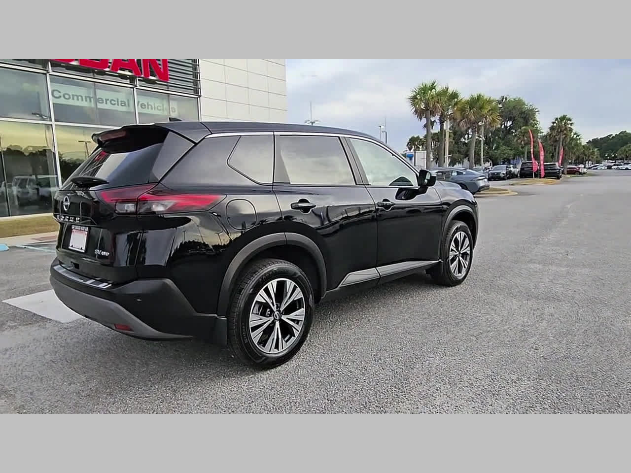 Used 2023 Nissan Rogue SV AWD/4WD image 33