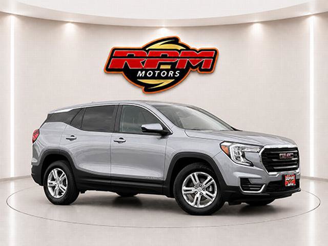 Used 2023 GMC Terrain SLE w/ LPO, Floor Liner Package AWD/4WD image 1