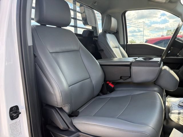 Used 2024 Ford F550 4x4 Regular Cab Super Duty image 18