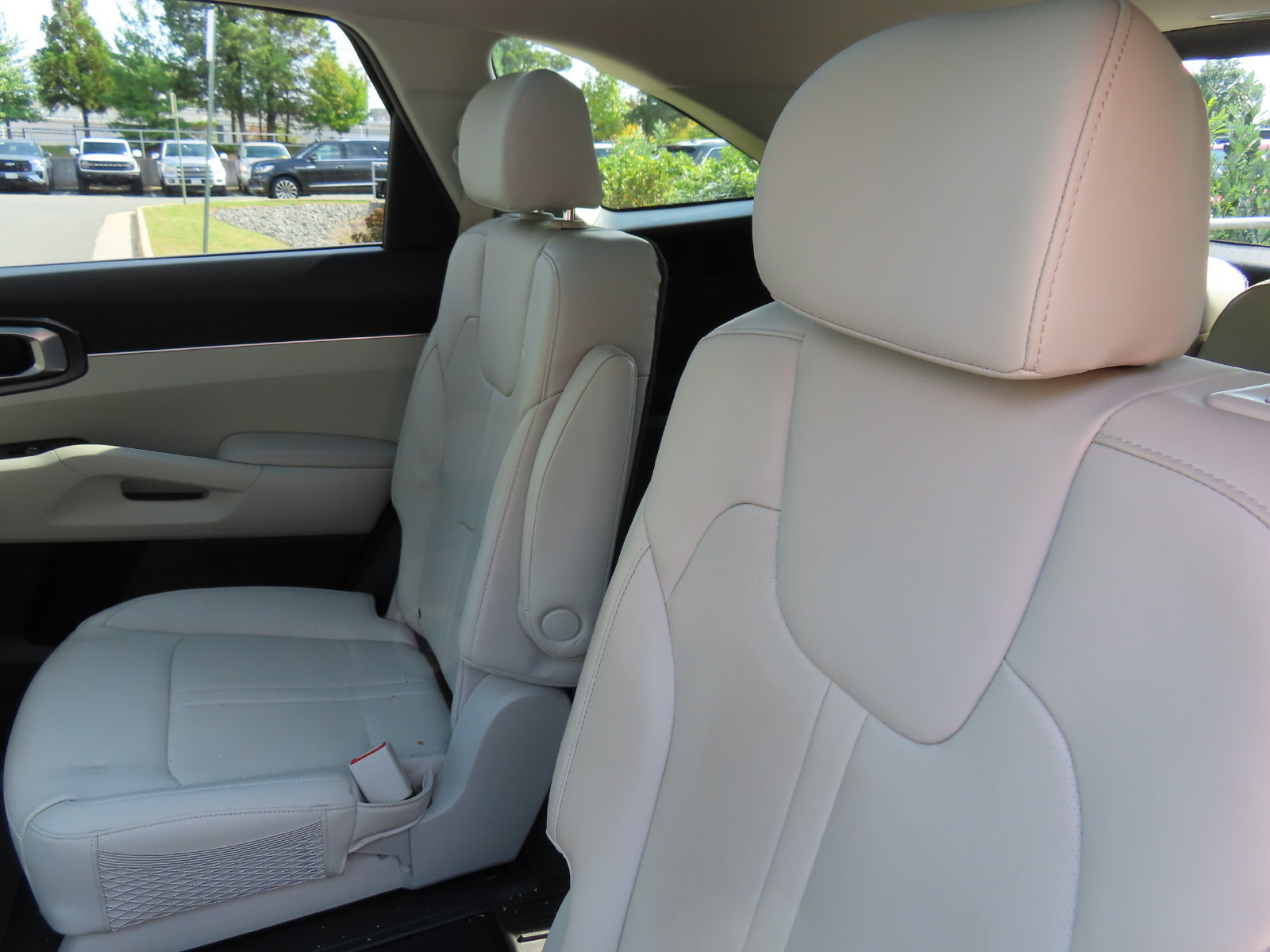 Used 2022 Kia Sorento EX w/ Panoramic Sunroof Package AWD/4WD image 30