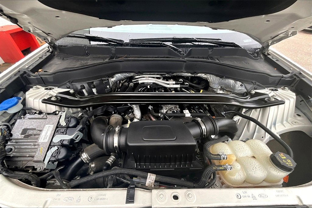 Used 2020 Ford Explorer Platinum w/ Premium Technology Package image 31