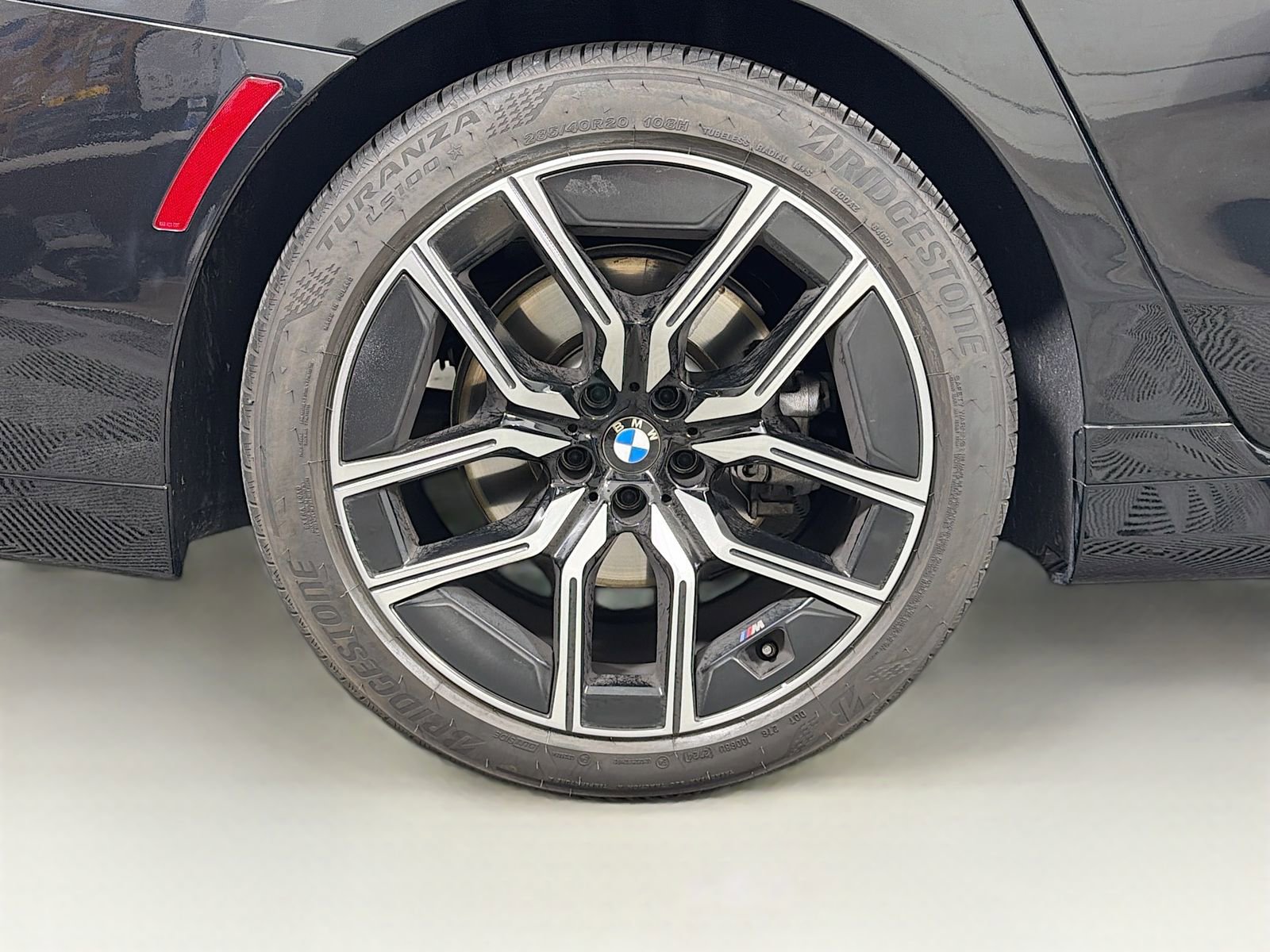 Used 2025 BMW 740i xDrive image 36