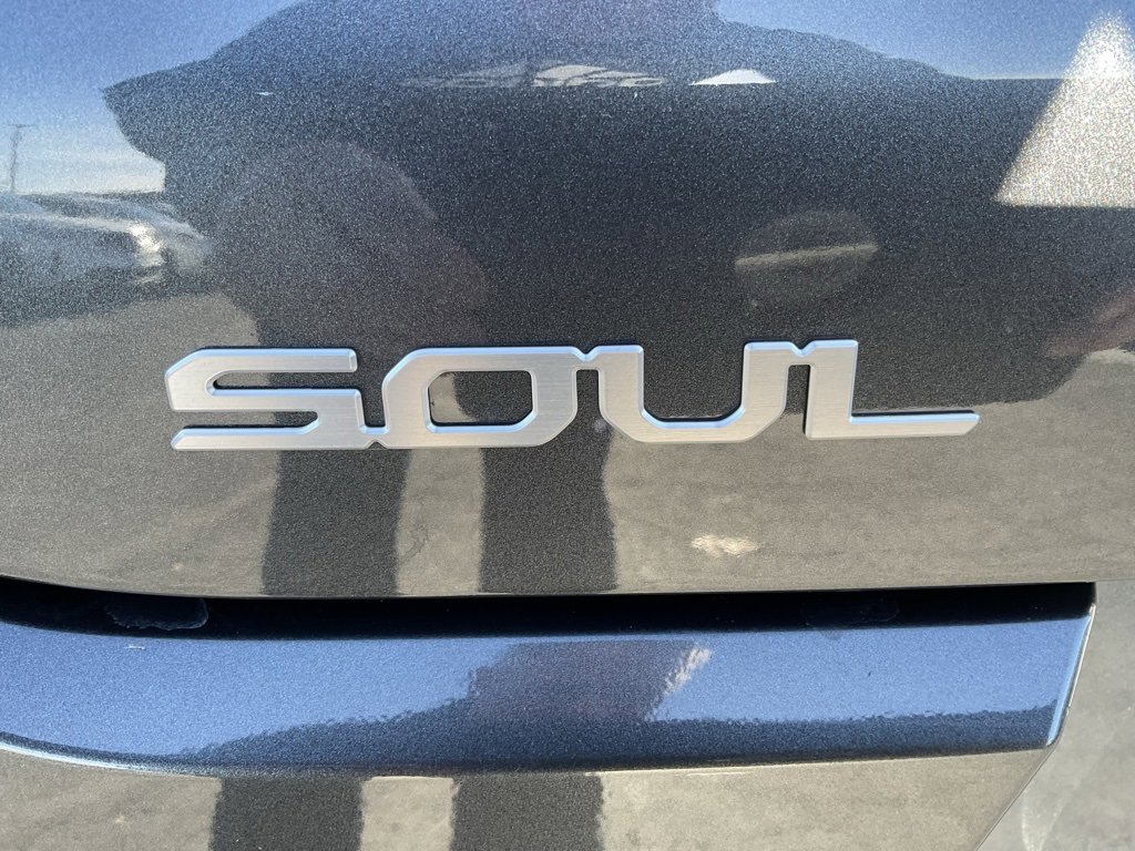 Used 2023 Kia Soul LX w/ LX Technology Package image 23