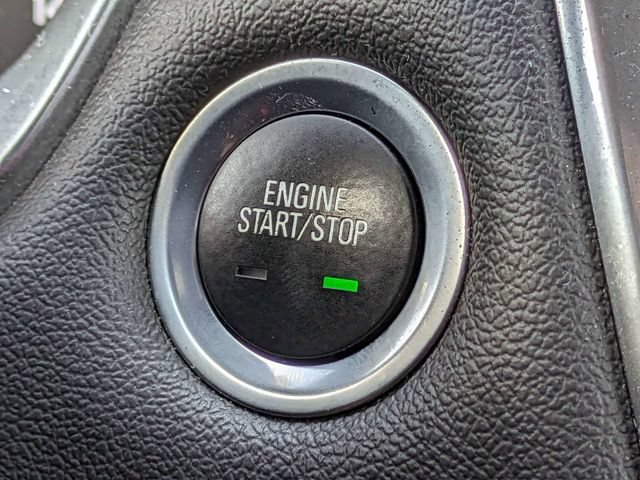 Used 2023 Chevrolet Traverse LT FWD image 30