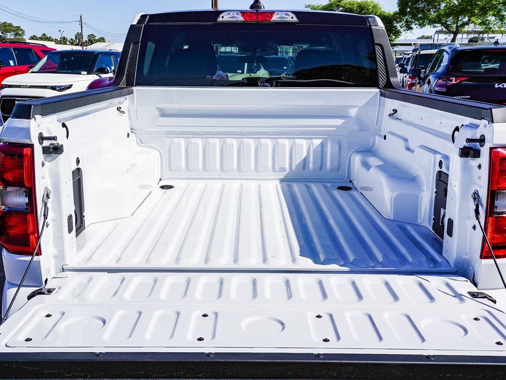 New 2025 Ford Maverick Lobo image 24