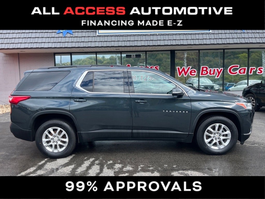 Used 2021 Chevrolet Traverse LT image 1