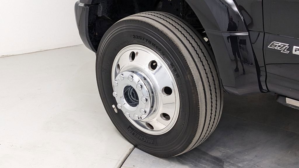 Certified 2019 Ford F450 Platinum w/ Platinum Ultimate Package image 5