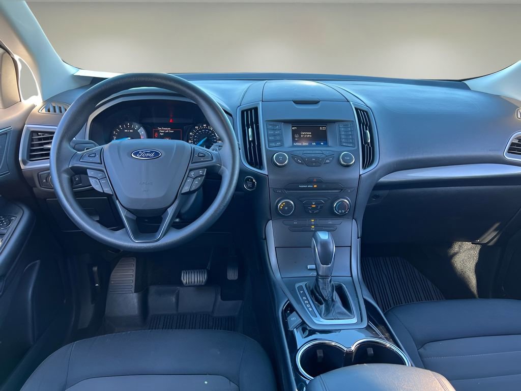 Used 2017 Ford Edge SE image 15